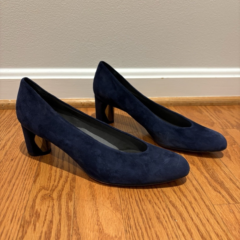 Stuart Weitzman Navy Suede Block Heel Pumps Size 9 Almond Toe Heels